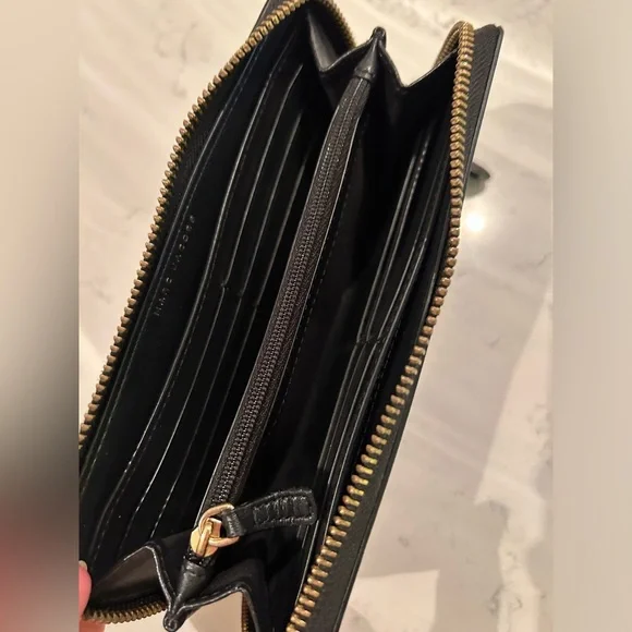 Marc Jacobs Black Wallet - Picture 5 of 5